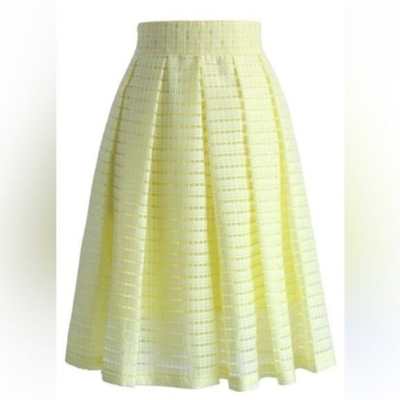 Chicwish XS Yellow Midi Skirt With Textured Overlay & Elastic Waist - Picture 5 of 6